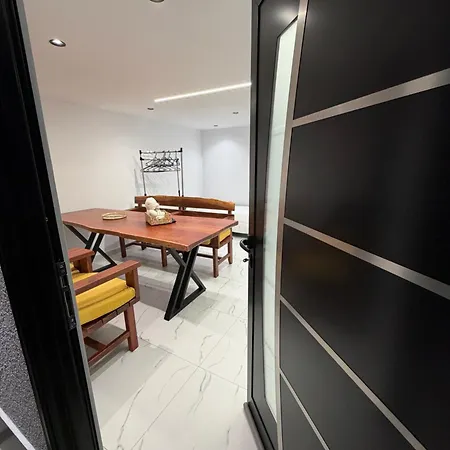 Happy Stayy Apartamento