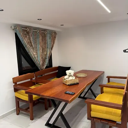 Happy Stayy Apartamento